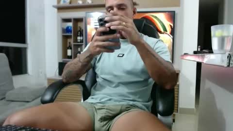 Snapshot of exotic_dude chatting on March 18, 2026, 12:47 am camilo online show from March 18, 2026, 12:47 am