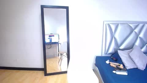 exotic_karmella online show from October 16, 2025, 10:00 pm