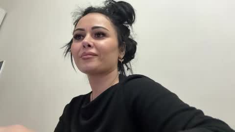 Snapshot of exotic_roulette chatting on December 15, 2025, 5:50 pm exotic_roulette online show from December 15, 2025, 5:50 pm