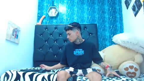 Snapshot of exotichot_couple chatting on February 23, 2025, 9:05 pm exotichot_couple online show from February 23, 2025, 9:05 pm