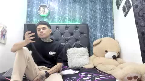 Snapshot of exotichot_couple chatting on December 13, 2025, 9:53 pm exotichot_couple online show from December 13, 2025, 9:53 pm