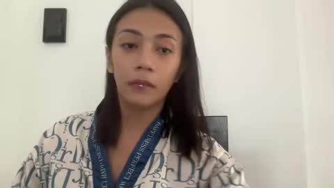 exotictssavie online show from April 17, 2026, 1:30 am