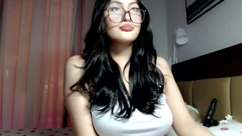Snapshot of expensive_candyx chatting on February 26, 2026, 1:32 pm Candy online show from February 26, 2026, 1:32 pm