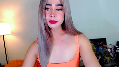 expensive_elise online show from February 15, 2026, 9:52 am