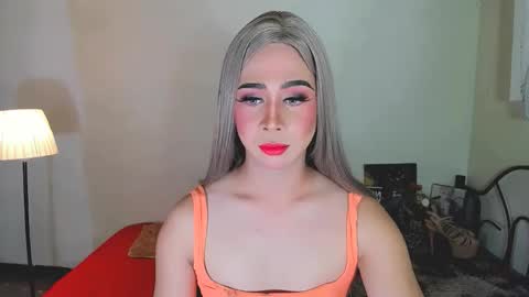 expensive_elise online show from March 22, 2026, 9:56 am