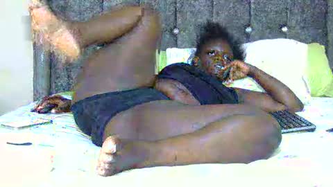 Snapshot of explicitly_certified chatting on March 9, 2025, 5:00 am explicitly_certified online show from March 9, 2025, 5:00 am