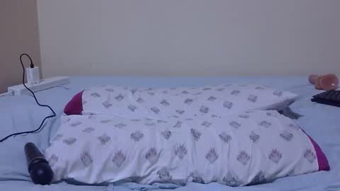 Snapshot of explicitly_certified chatting on November 14, 2025, 3:11 pm explicitly_certified online show from November 14, 2025, 3:11 pm