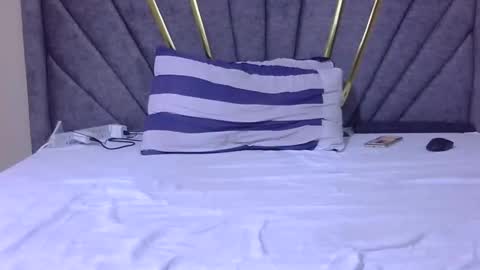 Snapshot of explicitly_certified chatting on February 13, 2026, 12:23 pm explicitly_certified online show from February 13, 2026, 12:23 pm