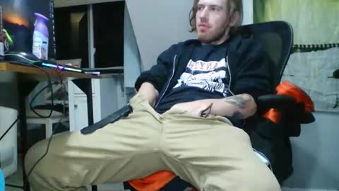 Explosivee andyy online show from May 6, 2026, 5:03 am