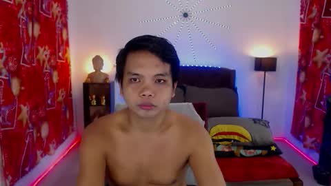 Snapshot of extraservice69menx chatting on December 17, 2025, 1:06 pm JOHNDAVE online show from December 17, 2025, 1:06 pm