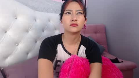 eyes_moonn online show from January 18, 2026, 12:36 am