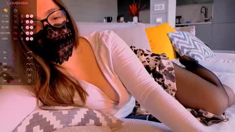 Im sensual so I act on the situation online show from October 13, 2025, 9:31 am