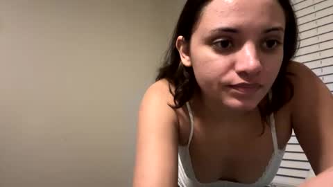 eyesfurjennifer online show from September 22, 2025, 1:40 am