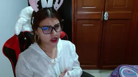 Nadia online show from October 30, 2025, 10:10 pm