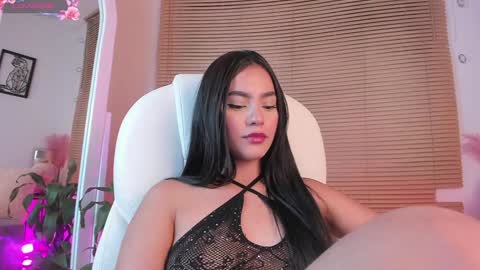 Snapshot of eyleen_lee_ chatting on January 12, 2025, 11:47 pm Eyleen online show from January 12, 2025, 11:47 pm
