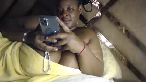 Snapshot of eyshaexotii chatting on September 15, 2025, 4:12 am eyshaexotii online show from September 15, 2025, 4:12 am