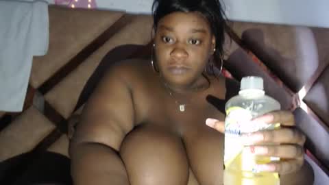 Snapshot of eyshaexotii chatting on December 21, 2025, 1:51 pm eyshaexotii online show from December 21, 2025, 1:51 pm