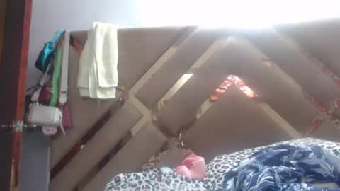 eyshaexotii online show from March 17, 2026, 1:21 am