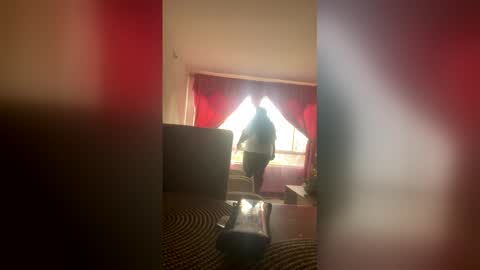 eyshaexotii online show from April 12, 2026, 12:43 pm