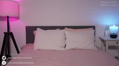 Snapshot of ezra chatting on February 27, 2025, 9:58 pm Ezra online show from February 27, 2025, 9:58 pm