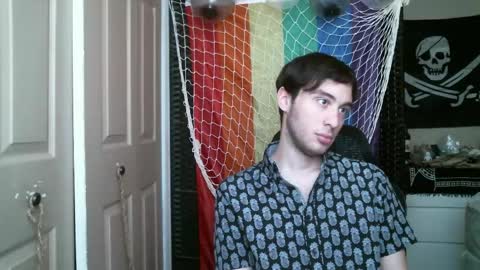 Ezra Naamah online show from April 3, 2026, 3:32 pm