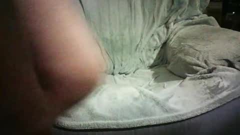 Snapshot of ezyleigh chatting on January 7, 2025, 11:37 am Grant something something something something something online show from January 7, 2025, 11:37 am