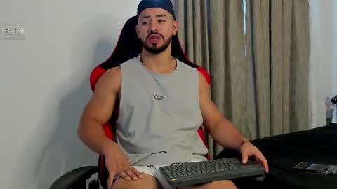 Ezzio Scolaro online show from March 13, 2026, 10:27 pm