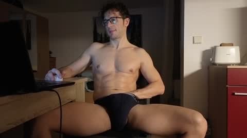 Mick online show from December 15, 2024, 10:37 pm