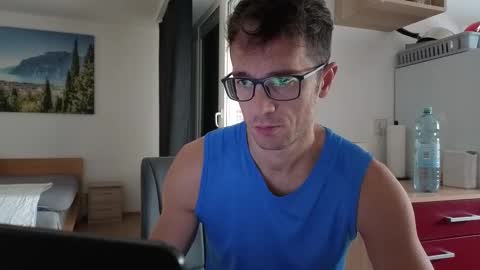 Mick online show from October 20, 2025, 12:49 pm