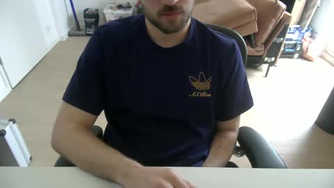 Snapshot of fabian_196 chatting on January 8, 2026, 11:01 am Call me bitch online show from January 8, 2026, 11:01 am