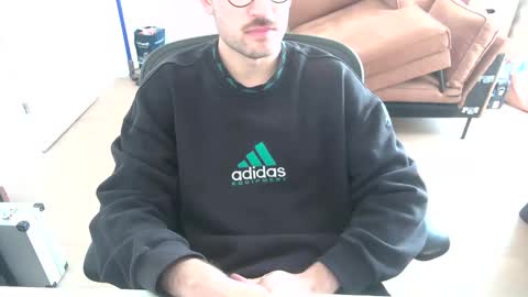 Snapshot of fabian_196 chatting on January 11, 2026, 1:27 pm Call me bitch online show from January 11, 2026, 1:27 pm