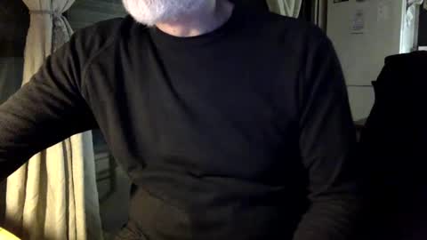 Snapshot of fabro45 chatting on February 24, 2025, 9:52 pm Fabro online show from February 24, 2025, 9:52 pm