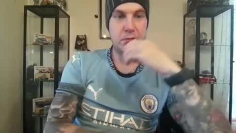 Dennis online show from November 10, 2025, 10:25 am