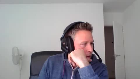 Snapshot of faer_087 chatting on September 24, 2025, 9:23 am faer_087 online show from September 24, 2025, 9:23 am