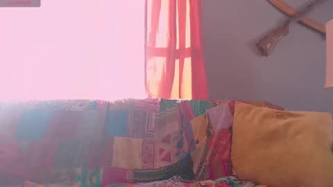 Faerie Dalelio online show from December 2, 2024, 3:03 pm