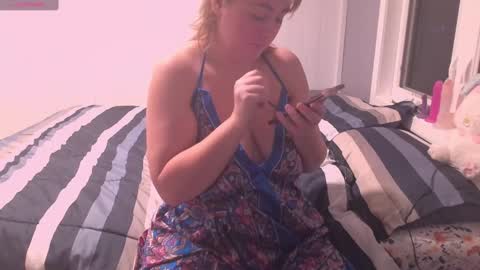 Faerie Dalelio online show from December 5, 2024, 2:42 am