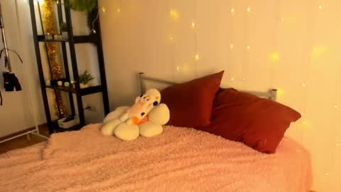 Snapshot of faeriehaze chatting on February 10, 2026, 1:04 pm Kai online show from February 10, 2026, 1:04 pm