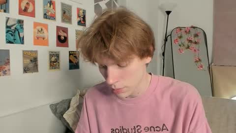 Snapshot of faeriehaze chatting on March 13, 2026, 8:48 pm Kai online show from March 13, 2026, 8:48 pm