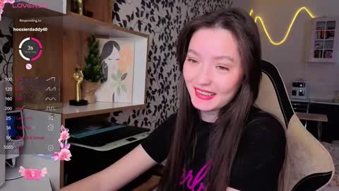 Snapshot of fairy_m00n_ chatting on March 12, 2026, 4:18 am Fairy m00n online show from March 12, 2026, 4:18 am