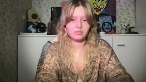 Arisha online show from December 17, 2024, 6:53 pm