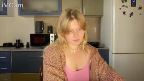 Arisha online show from December 18, 2024, 1:12 pm