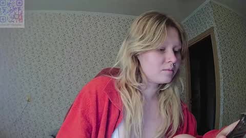 Arisha online show from February 4, 2025, 2:21 pm