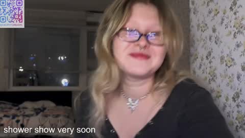 Arisha online show from February 21, 2025, 5:20 pm