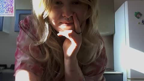 Arisha online show from February 26, 2025, 10:47 am