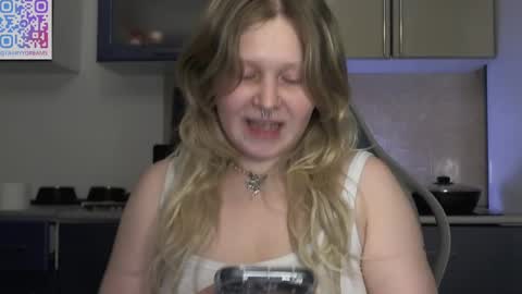 Arisha online show from March 6, 2025, 9:20 pm