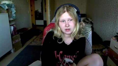 Arisha online show from September 11, 2025, 3:45 pm