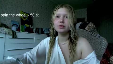 Arisha online show from September 18, 2025, 12:29 pm