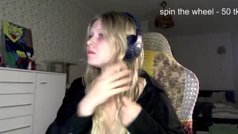 Arisha online show from September 26, 2025, 6:56 pm