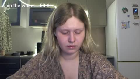 Arisha online show from October 8, 2025, 3:31 pm