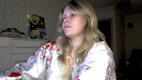 Arisha online show from November 5, 2025, 4:29 pm